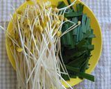大鰐温泉もやしと、ニラのミンチ炒め！作り方1写真