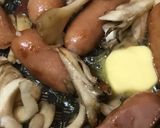 ソーセージとキノコの白ワイン＆バター炒め作り方3写真