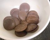 チョコの中からイチゴジャムの生チョコ⁈♡作り方1写真