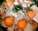 *お鍋に生卵ポトリ*作り方4写真