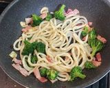 ブロッコリーでペペロンチーノ風焼うどん作り方6写真