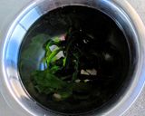 豆富とわかめ・九条ねぎの味噌汁作り方1写真