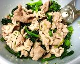 簡単ヘルシー♪菜の花と豚肉の塩麹和え作り方5写真