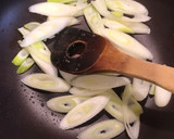 お手軽！　厚揚げとネギの炒め物作り方2写真
