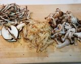 きのことごぼうがたっぷりな味噌汁作り方1写真