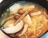 きのことごぼうがたっぷりな味噌汁作り方5写真