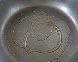 豆苗ちくわ卵の簡単炒めもの作り方1写真