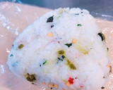 お茶漬け海苔とわかめのおにぎり作り方4写真