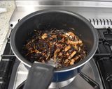 栄養の相性抜群♪ひじきと梅の煮物作り方4写真