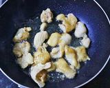 お手軽なおつまみ♪鶏皮ともやしの炒め物作り方1写真