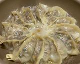 宅飲み♡本格的羽つき餃子　蒸してから焼く作り方6写真