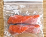 旨味たっぷり♪鮭と野菜のホイル焼き☆作り方1写真