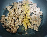 旨っ❤️牛肉のカレーしょうゆ炒め作り方3写真