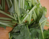 あさりとほうれん草のにんにく炒め作り方1写真