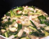 緑の野菜(小松菜ブロッコリー等)のスープ作り方2写真