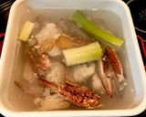 切りワタリガニのスープ作り方3写真