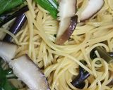 生椎茸と紅菜苔の和風スパ作り方2写真