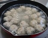 おからパウダー鶏肉団子のチリソース煮込み作り方3写真