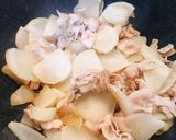 オイスターソースで美味♡大根豚バラ炒め煮作り方2写真