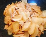 オイスターソースで美味♡大根豚バラ炒め煮作り方3写真