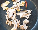 ほろ苦♪菜の花と舞茸のガーリックソテー作り方3写真