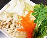 野菜たっぷり！ごま豆乳鍋作り方1写真