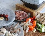 きのこと海鮮たっぷりの薬膳火鍋作り方1写真