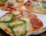 おやつにパリッパリ♪餃子の皮で簡単ピザ☆作り方8写真