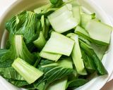 簡単！チンゲン菜の鶏ひき肉あんかけ作り方1写真