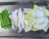 白菜と焼売の味噌汁作り方1写真