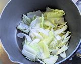 白菜と焼売の味噌汁作り方3写真