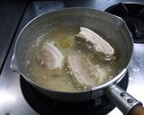 サッポロ一番ごま味ラーメン蒸し豚乗っけ作り方1写真