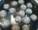 黒ゴマ★豆腐の白玉団子♪蓬生麩入り作り方6写真