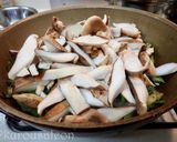 椎茸とネギの炒め物　胡桃仕立て作り方5写真