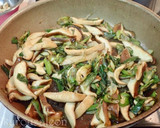 椎茸とネギの炒め物　胡桃仕立て作り方6写真
