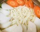 鶏肉と定番野菜の煮込みうどん作り方1写真