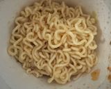 カップ辛ラーメン★旨まろやか満腹アレンジ作り方1写真
