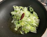 鯖缶とネギのレモンペペロンチーノ作り方3写真
