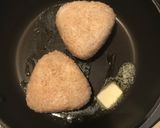 簡単型崩れナシ♡バター醤油の焼きおにぎり作り方5写真