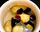 ごま油が決めて！簡単！ナスのお味噌汁！！作り方3写真