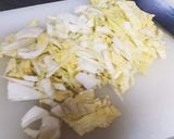 お手軽ランチ☆クタクタ白菜バターうどん作り方1写真