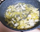 お手軽ランチ☆クタクタ白菜バターうどん作り方2写真