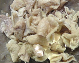 甘めが美味しい♬モツと蒟蒻の甜面醤炒め作り方1写真