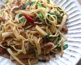 m大根の皮とニラの醤油焼きそば作り方5写真