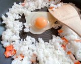 娘も作れる!超簡単!カニカマ炒飯作り方3写真