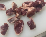 豚かしら肉と焦がしネギの味噌炒め作り方2写真