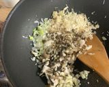 炙り鮪ときのこのガーリックバターソテー作り方5写真