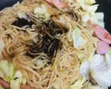 お弁当●ソーセージ＆キャベツの焼きそば作り方3写真
