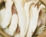 鶏肉とキノコの煮込みうどん鍋作り方3写真