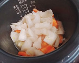 【出稼ぎメシ】鶏と根菜の洋風炊飯器煮込み作り方2写真